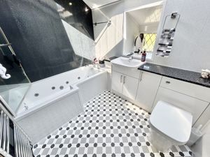 Photo 26- click for photo gallery